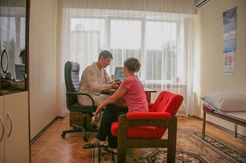 Прием терапевта в санатории Дубовая роща в городе Железноводске - фотография